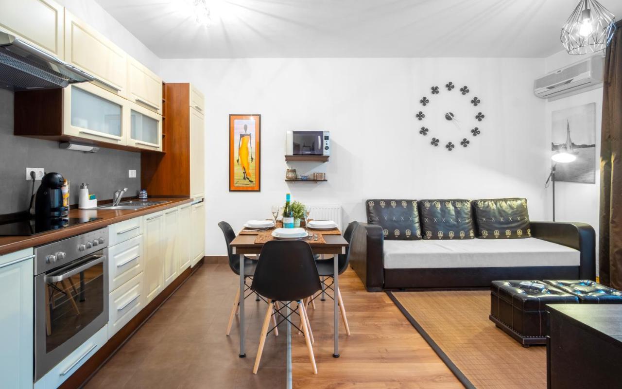 Mf Villa Azur Wellness Apartment Siófok Eksteriør billede