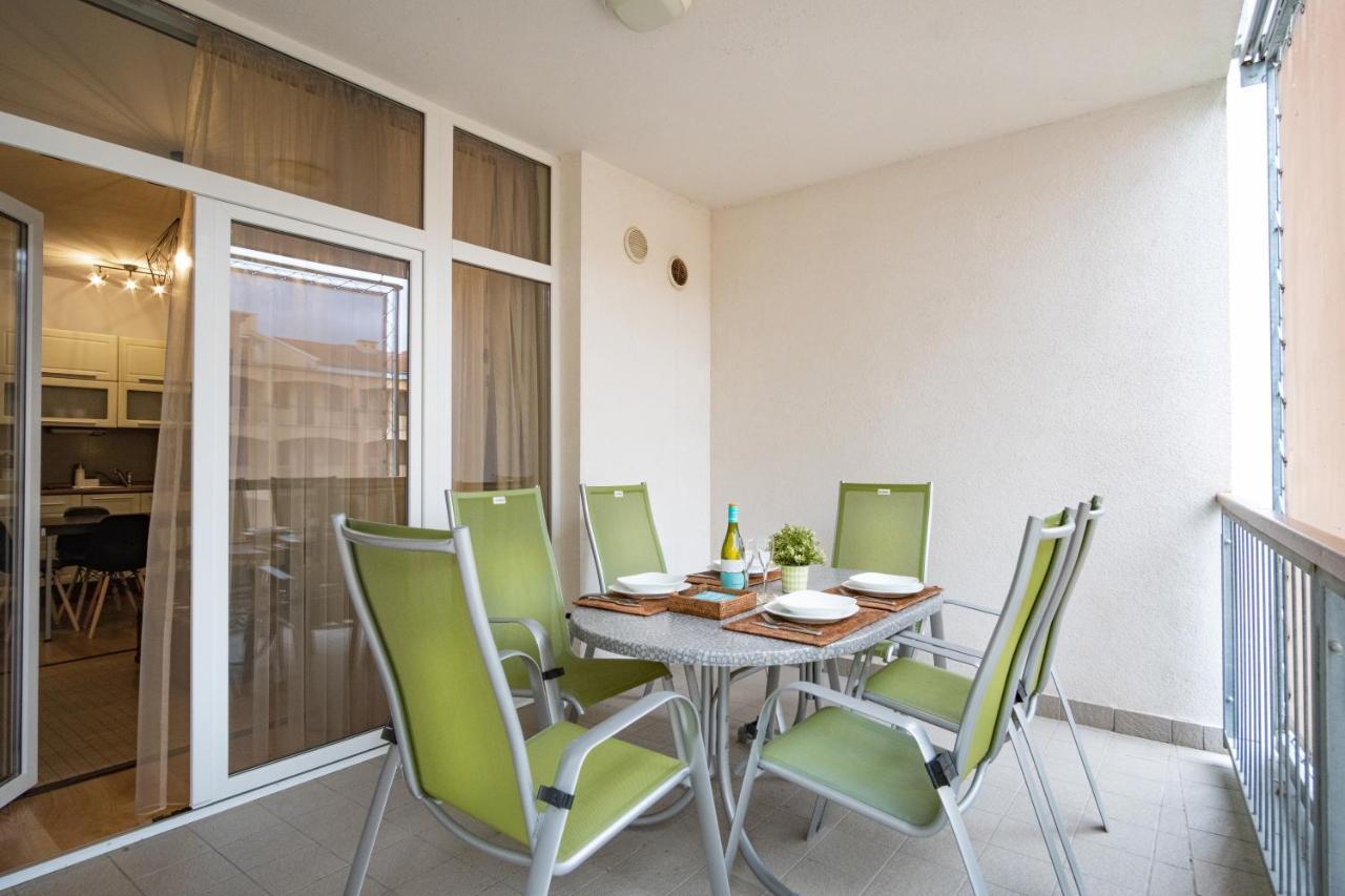 Mf Villa Azur Wellness Apartment Siófok Eksteriør billede
