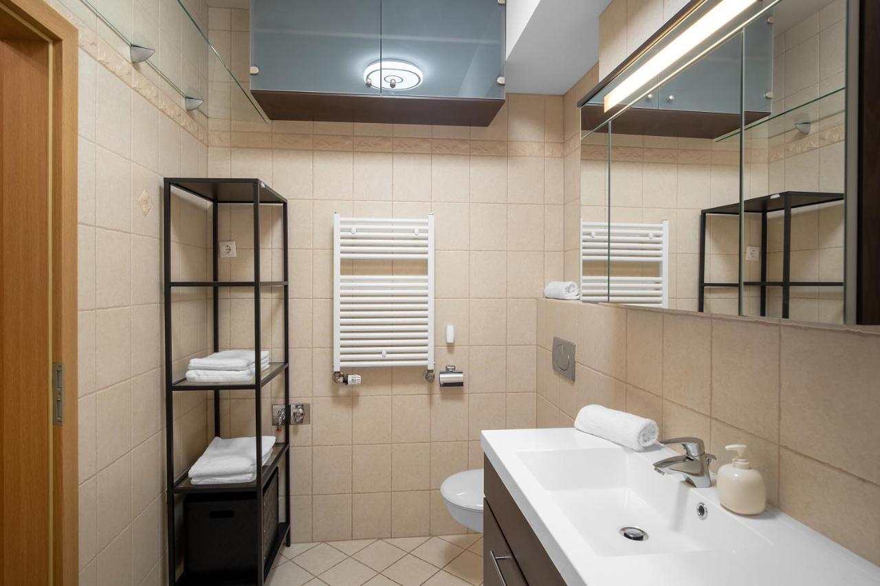 Mf Villa Azur Wellness Apartment Siófok Eksteriør billede