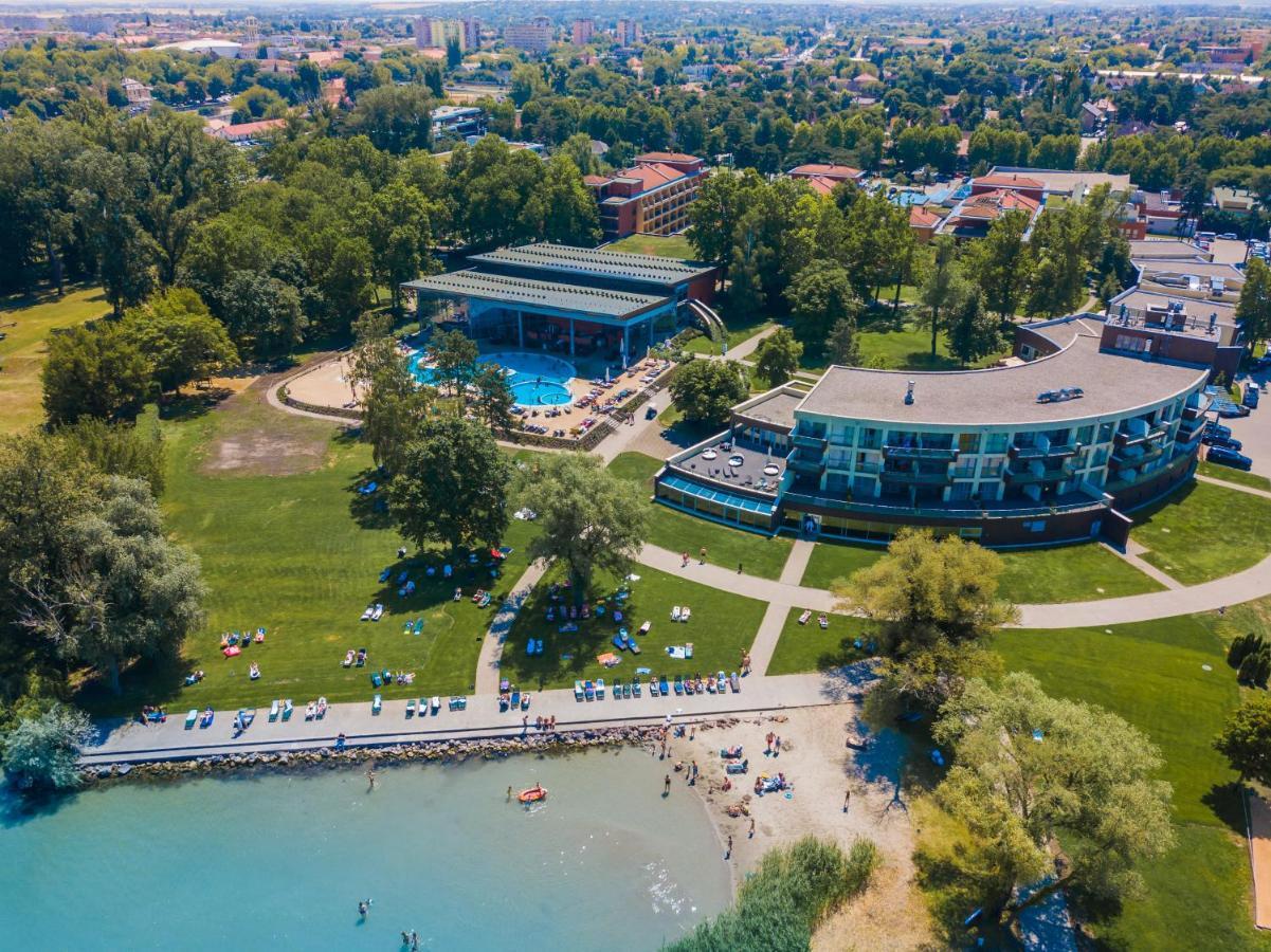 Mf Villa Azur Wellness Apartment Siófok Eksteriør billede