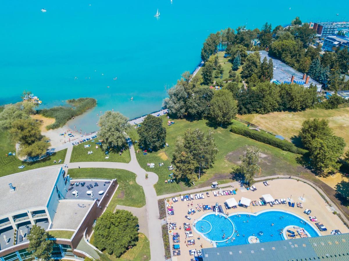 Mf Villa Azur Wellness Apartment Siófok Eksteriør billede