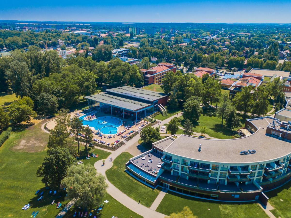 Mf Villa Azur Wellness Apartment Siófok Eksteriør billede