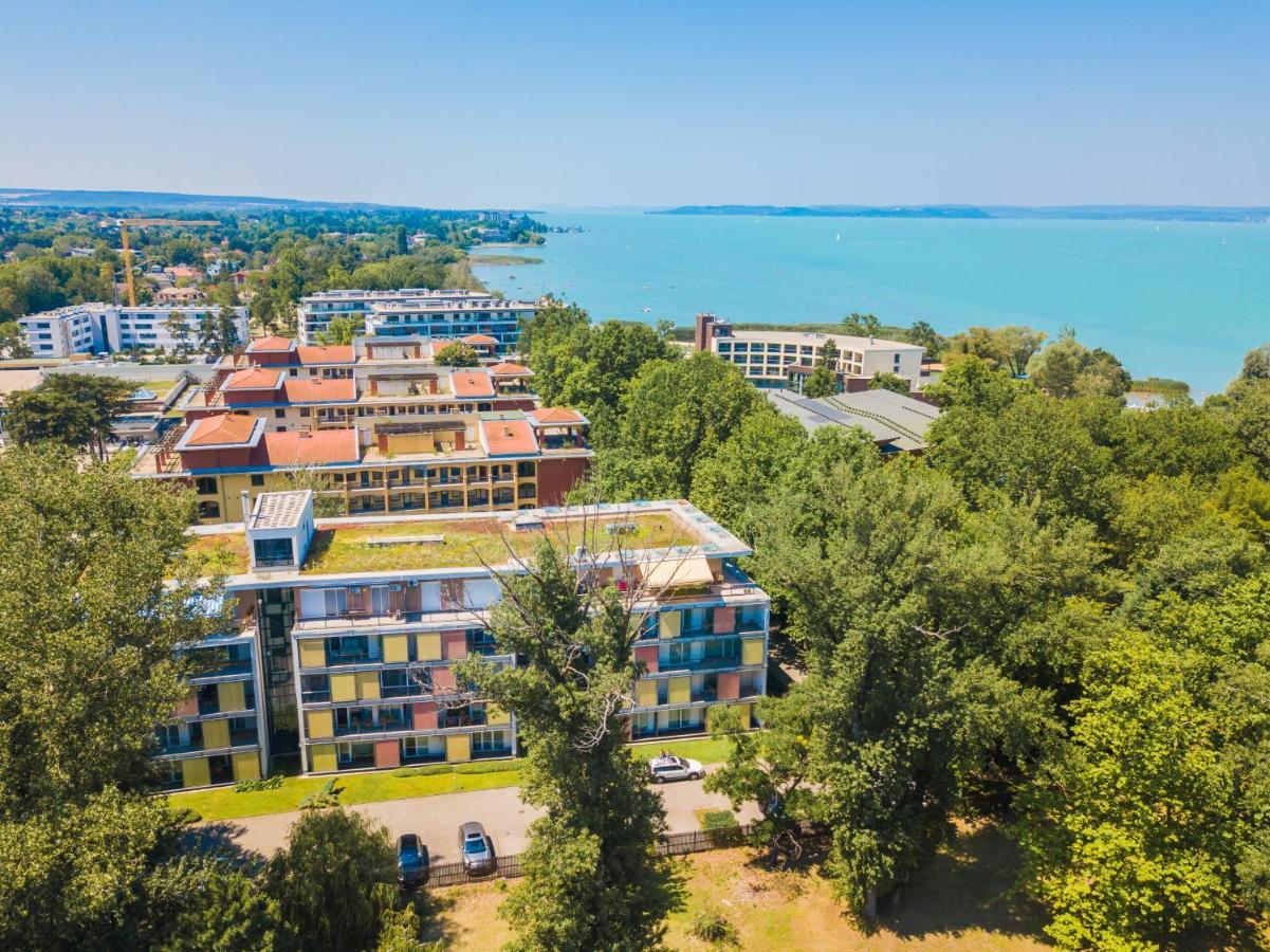 Mf Villa Azur Wellness Apartment Siófok Eksteriør billede